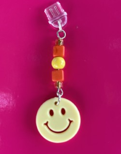 Smiley Face USB-C Dust Plug Charm | Beaded Phone Dust Plug | Kindle USB-C Port Protector | Cute Phone Accessory | Handmade Charm | Y2K Gift