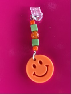 Smiley Face USB-C Dust Plug Charm | Beaded Phone Dust Plug | Kindle USB-C Port Protector | Cute Phone Accessory | Handmade Charm | Y2K Gift